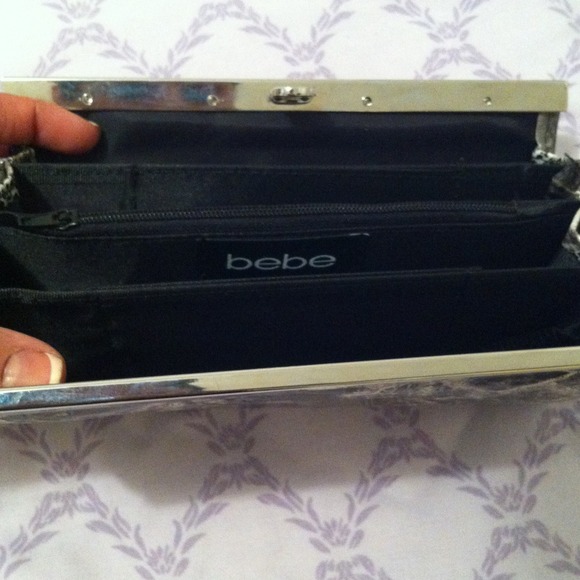 REDUCED Brand NEW authentic bebe clutch - Picture 3 of 4