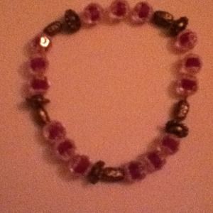 Purple stretchy bracelet:)