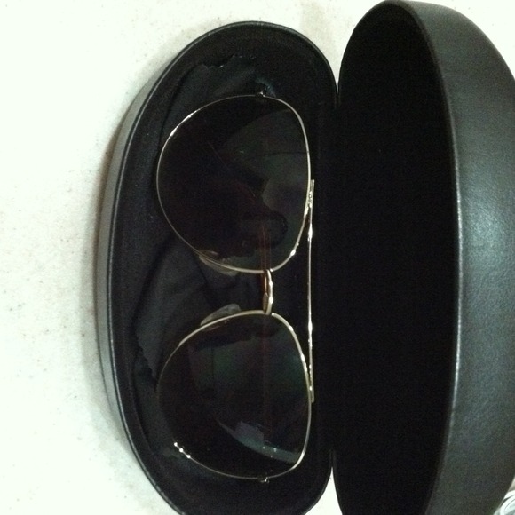 Reduced* Gold Michael Kors Aviator shades - Picture 4 of 4