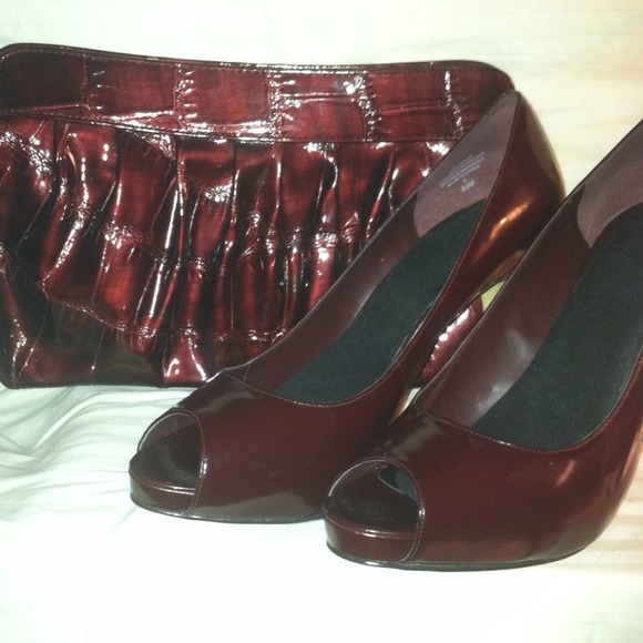 ‼️SOLD‼️Wine colored Patent Leather Peep Toe Heels