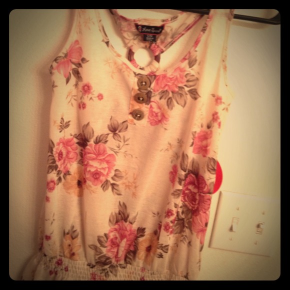 NWT Vintage Inspired Racerback Tank