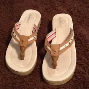 Margaritaville flip flops.