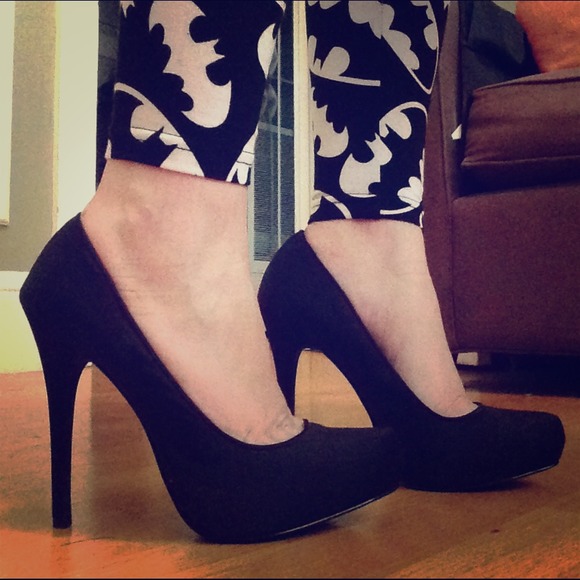 Express Shoes - Sexy black platform pumps