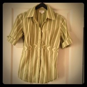 Ann Taylor Loft green button down shirt-cute!