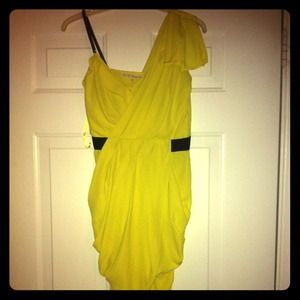 ***Reserved*** for @ichen7 Rachel Roy dress.