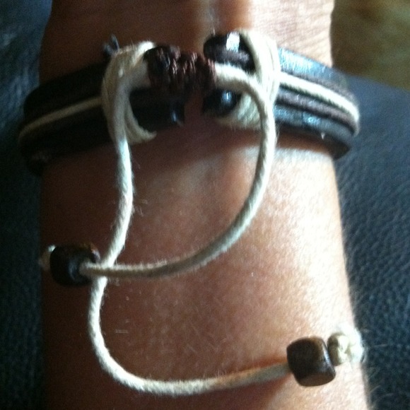 🔪💰🔪Bracelet💰 - Picture 2 of 2