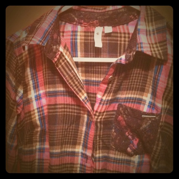 Reserved *💓Cute Pink&Black Plaid Button Down