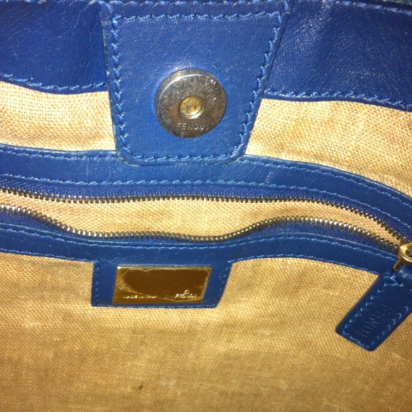 Authentic RARE Fendi bag. - Picture 2 of 4