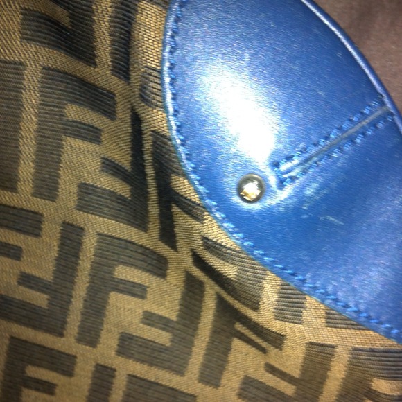 Authentic RARE Fendi bag. - Picture 3 of 4