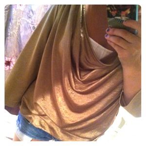 Gold Scoop Neck 3/4 Sleeve Top