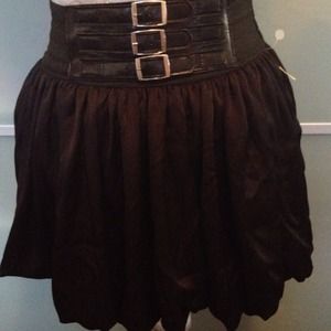 Nwt black skirt