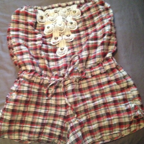 Romper - Picture 2 of 2