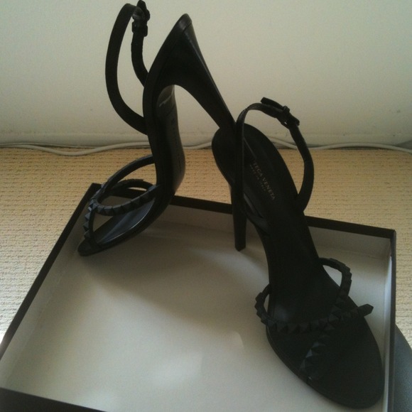 Reduced! New Bottega Veneta Typhoon sandal sz 40 - Picture 2 of 4