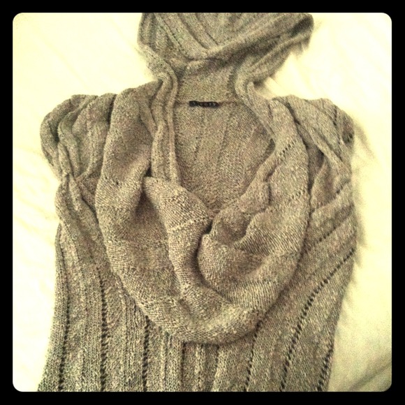 Theory sleeveless hoodie m/l