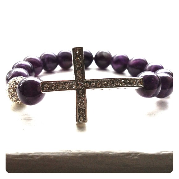 Jewelry - Plum/eggplant colored cross bracelet!
