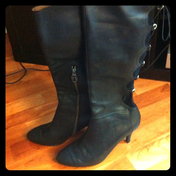 ****RESERVED F/@trishk Taryn Rose leather boots!