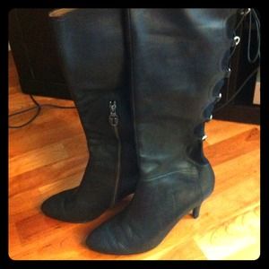 ****RESERVED F/@trishk Taryn Rose leather boots!