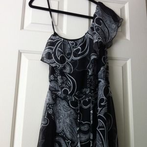 One shoulder dress