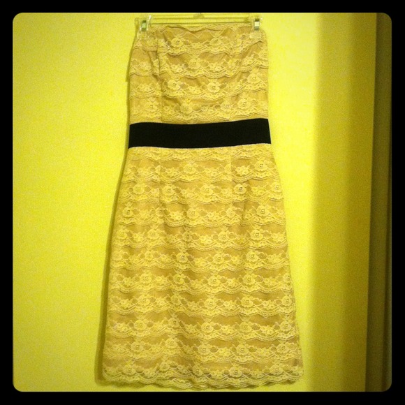 H&M Dresses & Skirts - Lace dress!