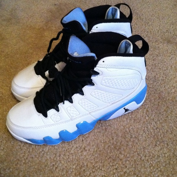 *trade shaynanicole95* Air Jordans #9 baby blue