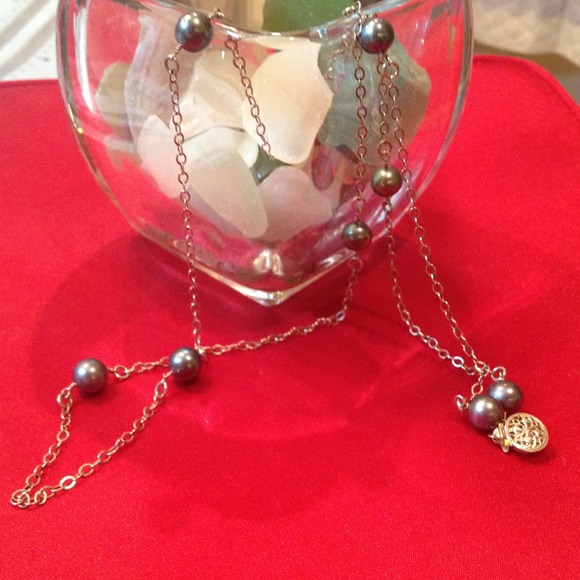 Black pearl necklace