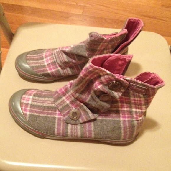 ❌SOLD❌Blowfish winter boots :)