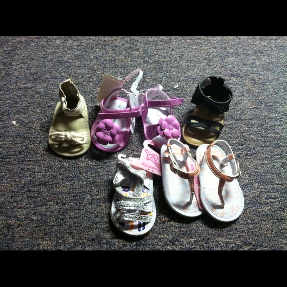 Infant girl sandals - Picture 2 of 2