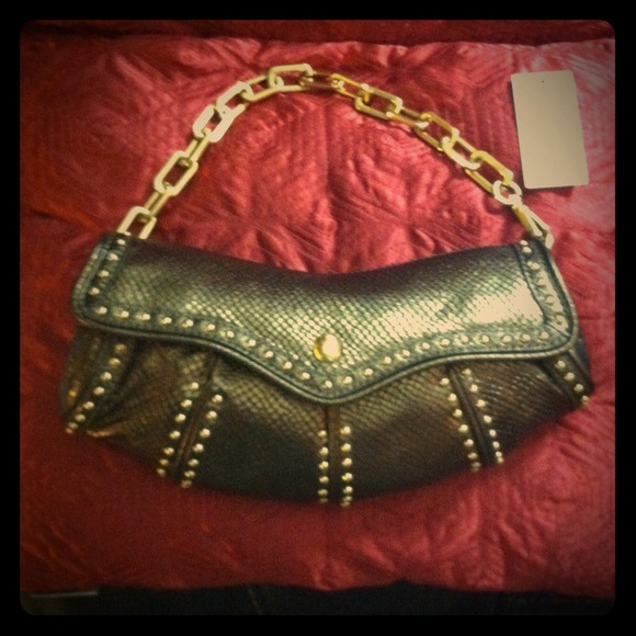 ***** Beautiful bronze studded link chain 👜