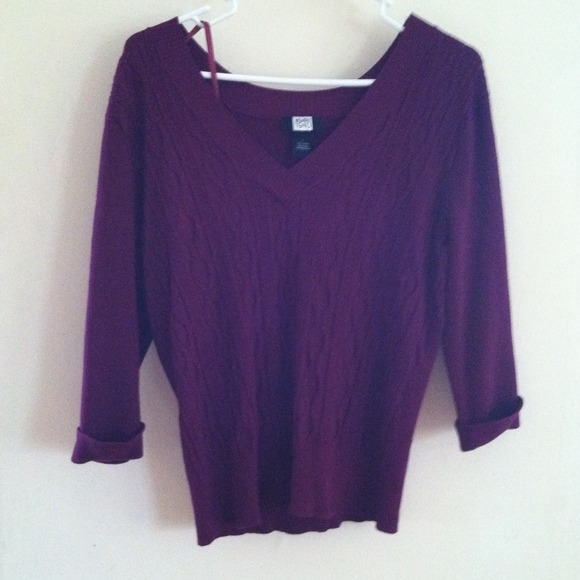 Sweater - Picture 1 of 1