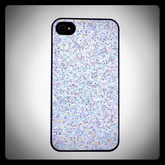 Accessories - New iPhone 4/4s Silver Glitter Snap-on Case