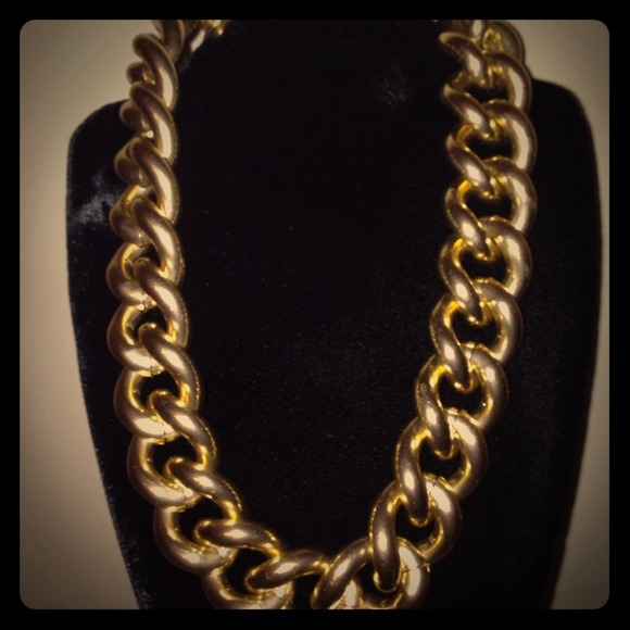 Sheba large link necklace