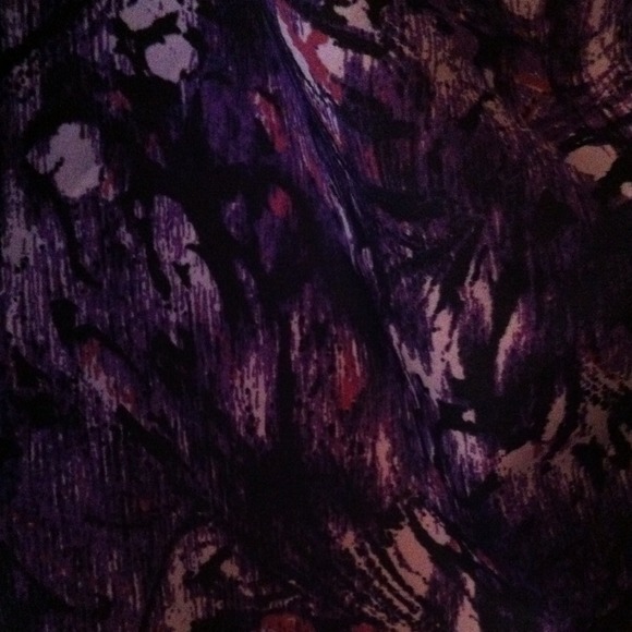 NWT!! Guess~sexy one shoulder top  Size: M - Picture 3 of 4