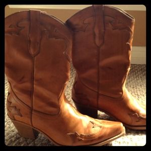 Women's cowgirl boots