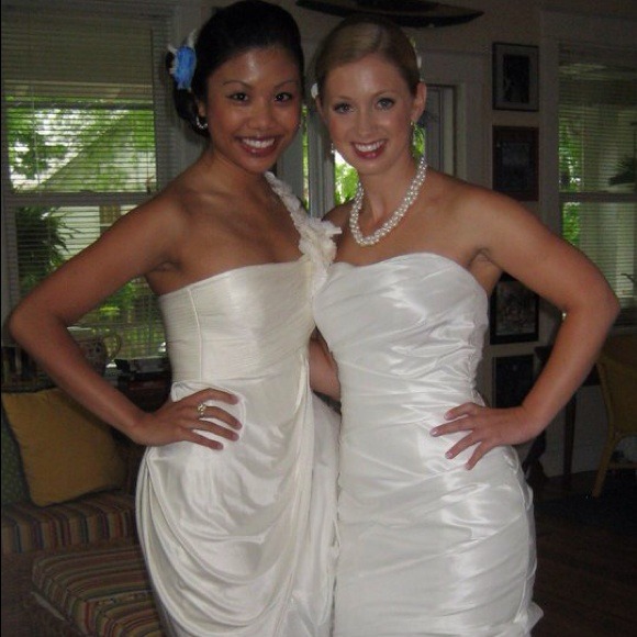 FINAL REDUCTION BCBG Max Azria Rosette Dress - Picture 3 of 3