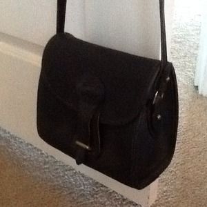Authentic black leather Dooney and bourke Essex