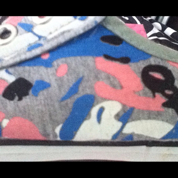 Camouflage Girly Sneakers - Picture 2 of 2