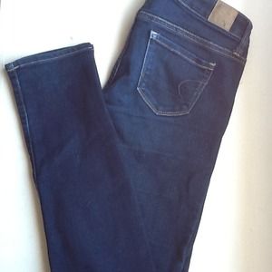 American Eagle Dark wash skinny jeans