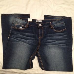 Brand New!! Really cute L.E.I Hipster flare jeans