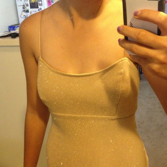 Dress - Picture 2 of 4