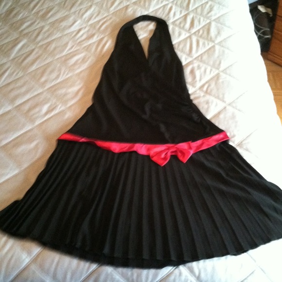Halter dress - Picture 1 of 1