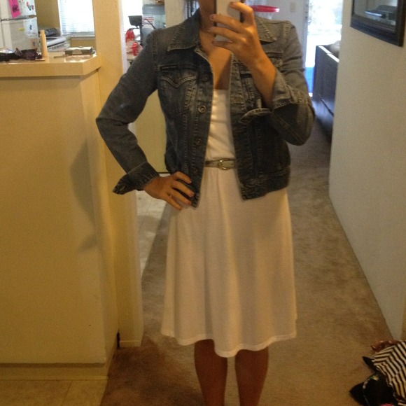 Dress - Picture 3 of 3