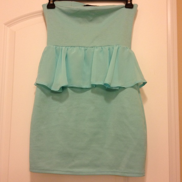 Sexy New Oh My Love peplum dress size small - Picture 3 of 3