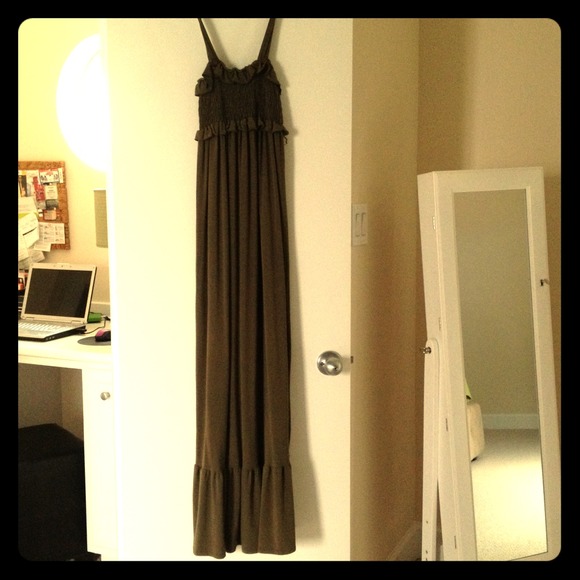 *REserved!!**Ella Moss army green maxi dress