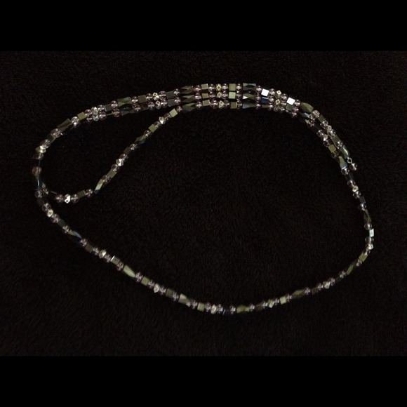 Magnetized necklace can double as a bracelet