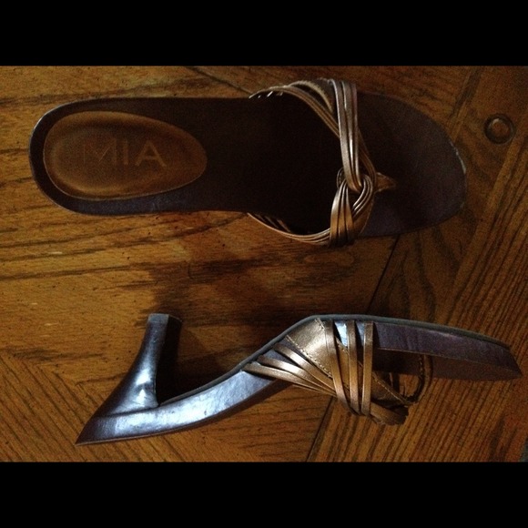 MIA strapless sandals