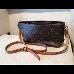 Vintage Louis Vuitton trotter in monogram