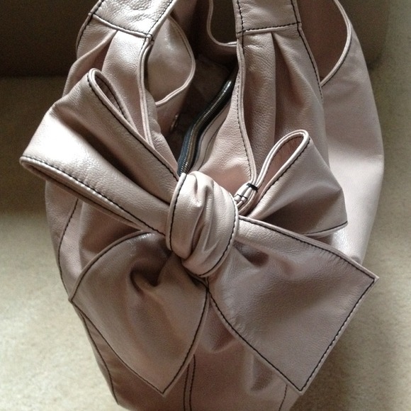 Valentino Nuage Leather Med Bow Shopper - Picture 2 of 4
