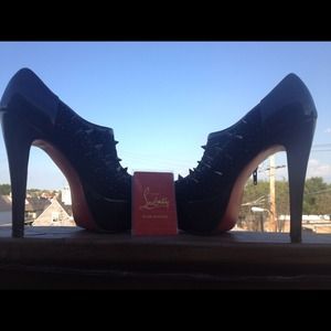 😍😍when ur hubby knows ur size in Louboutin 😍😍