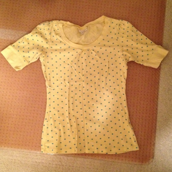 Elbow sleeve tee