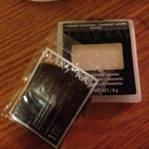 ⚡Mineral shimmer powder with brush!⚡Reserved!!!